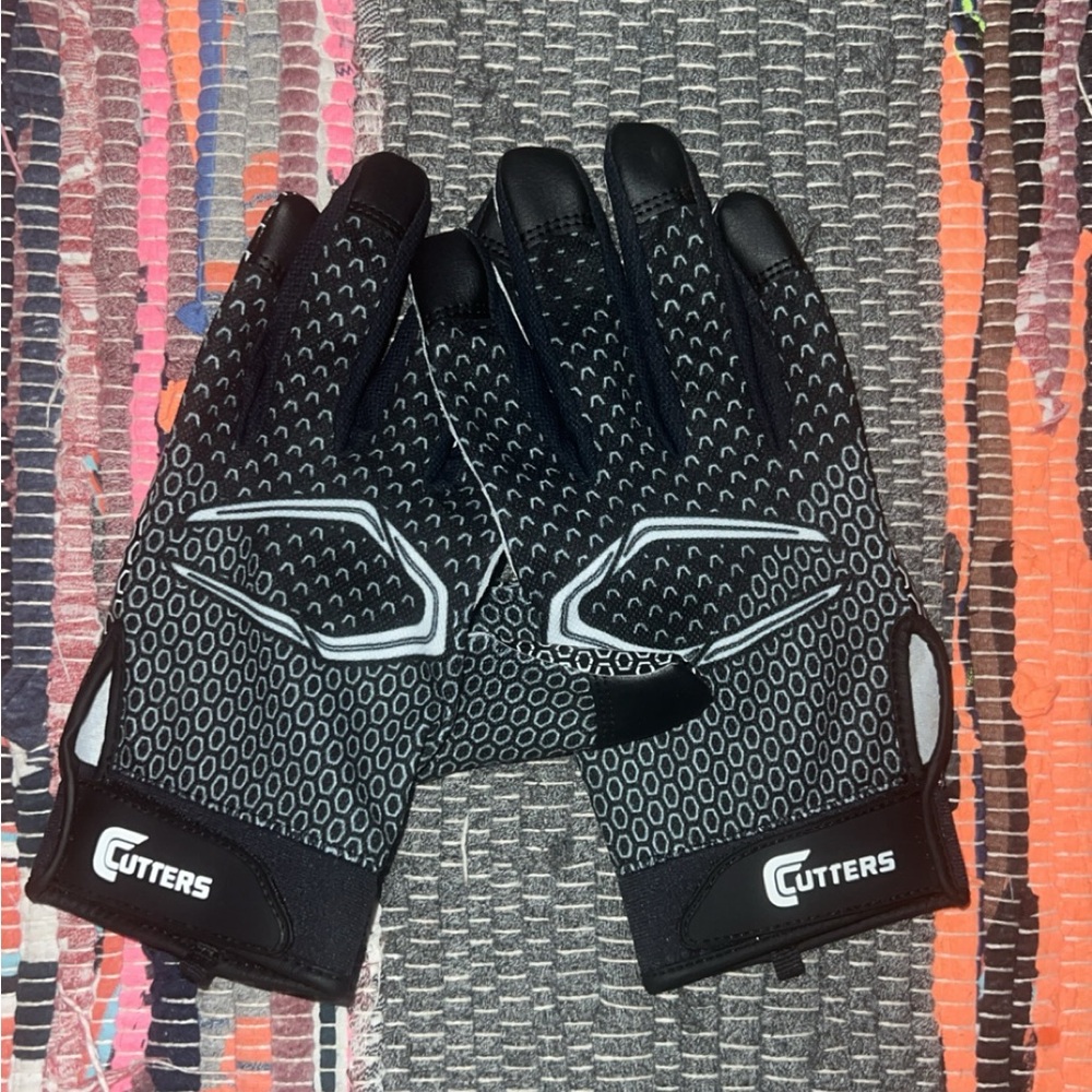 Athletic Football Sporting Gloves “ CUTTERS”